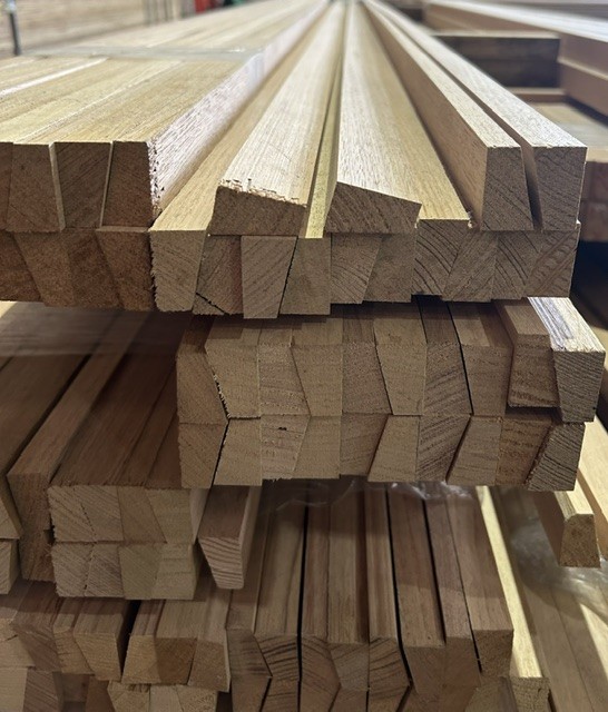 Tas Oak Window Mould 30 x 19 — Tasmanian oak