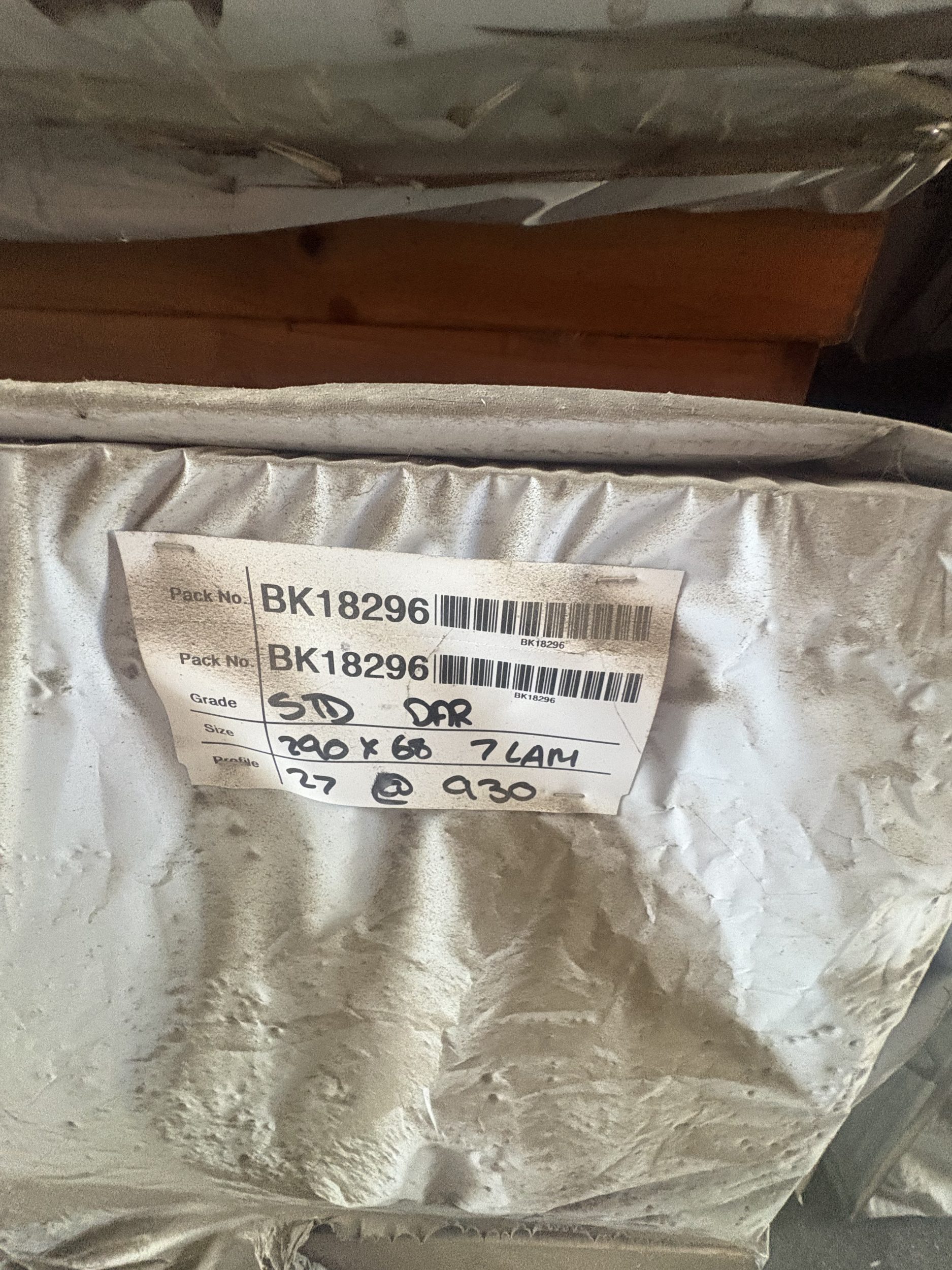 Aus Oak STD 290x68 @0.9 — Tasmanian oak