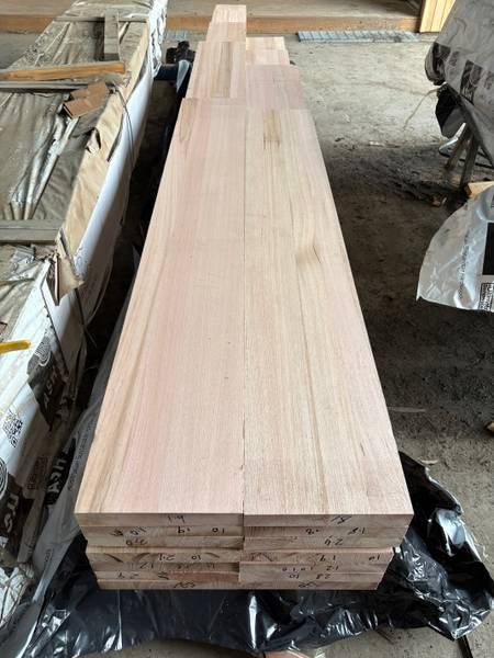 Tasmanian oak stair stringers 285 × 43mm standard — ST60992