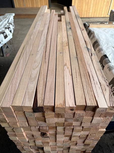 Tasmanian oak joinery timber 42 × 42mm classic grade — V105232