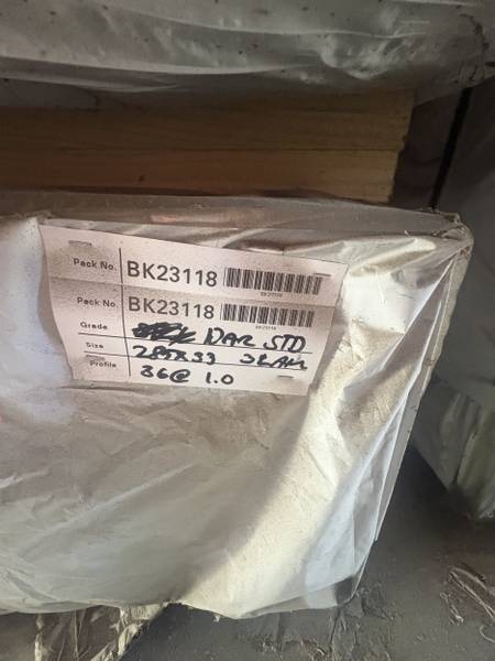 Tasmanian oak stair treads 285 × 33mm standard — BK23118